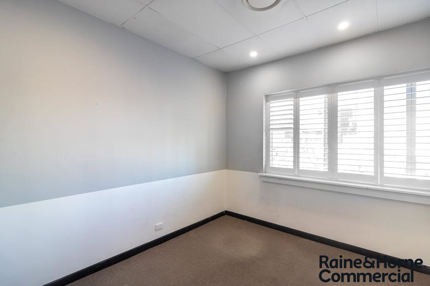 Click to view all images 4/52-60 George Street Parramatta NSW 2150 - Image 3