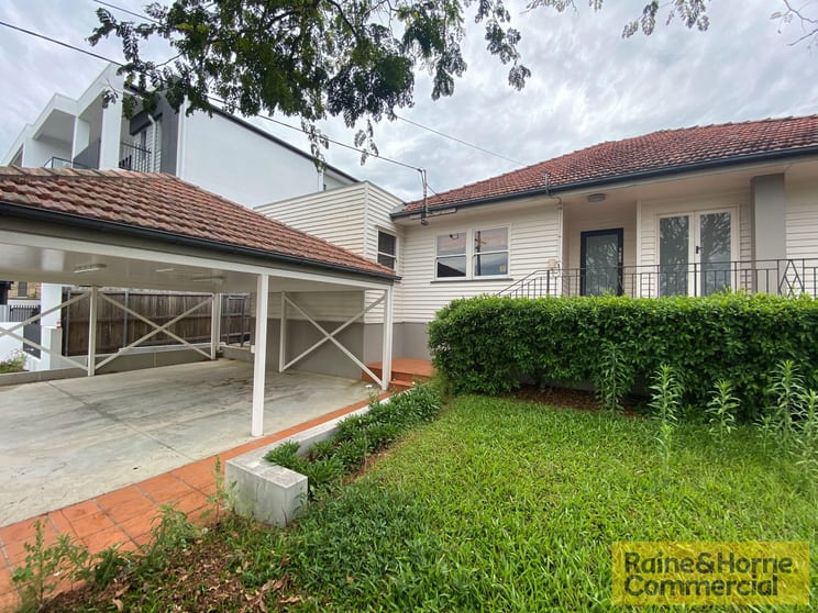 Click to view all images 9 Trout Street Ashgrove QLD 4060 - Image 1