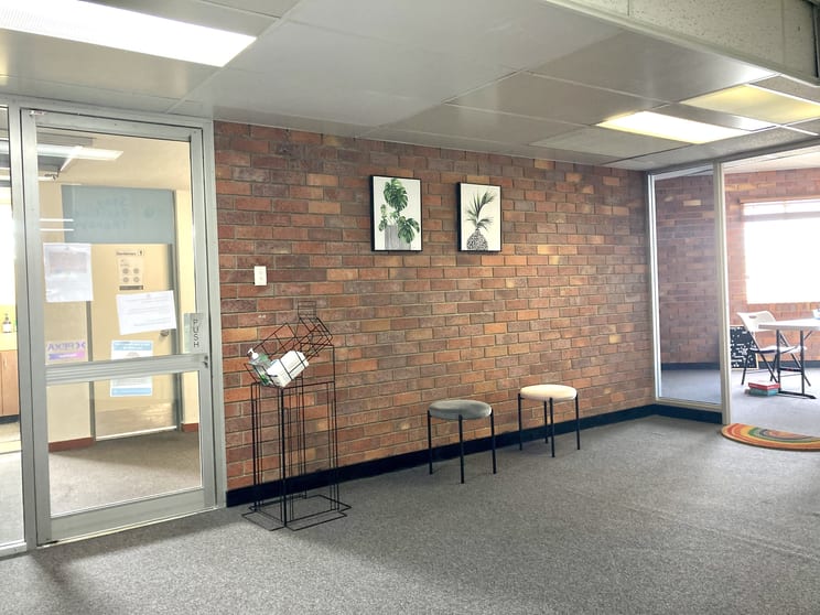 Click to view all images Upstairs/82 Bourbong Street Bundaberg Central QLD 4670 - Image 3