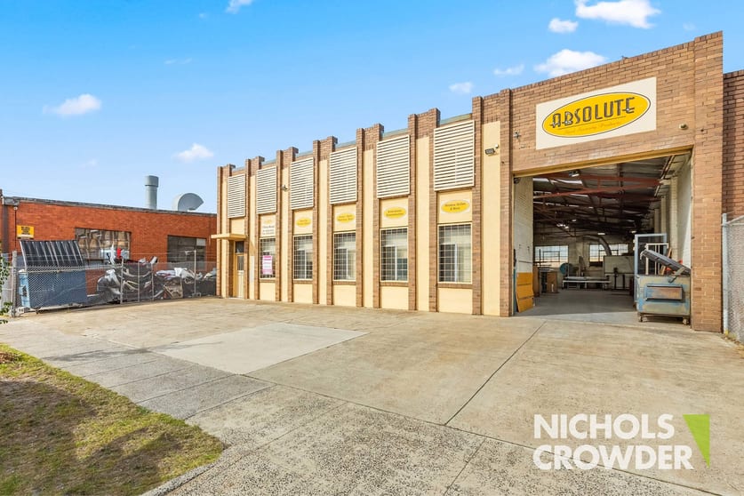 Click to view all images 1 Elma Road Cheltenham VIC 3192 - Image 2