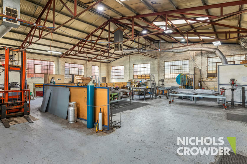 Click to view all images 1 Elma Road Cheltenham VIC 3192 - Image 3
