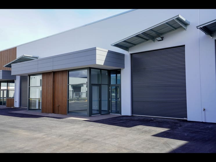 Click to view all images Unit 2/69 Halifax Drive Davenport WA 6230 - Image 2