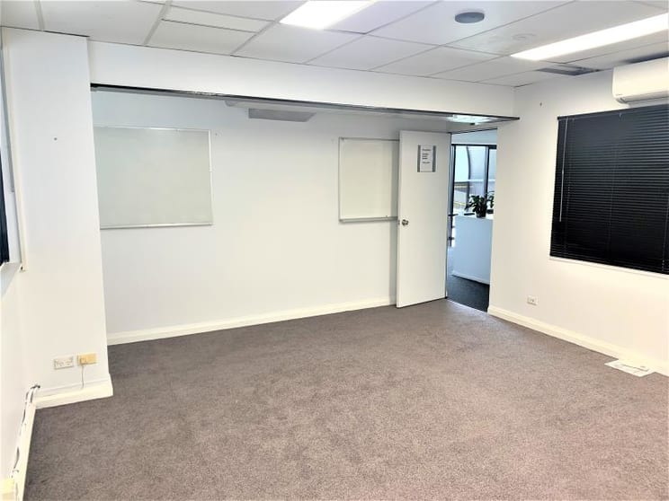 Click to view all images Suite 1/28-34 Roseberry Street Balgowlah NSW 2093 - Image 3