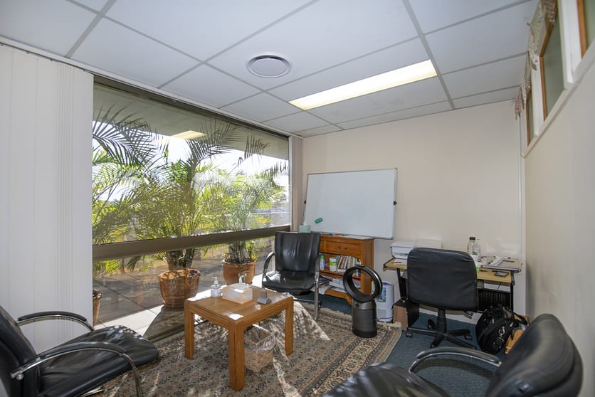 Click to view all images Suite 17/97 Poinciana Avenue Tewantin QLD 4565 - Image 2