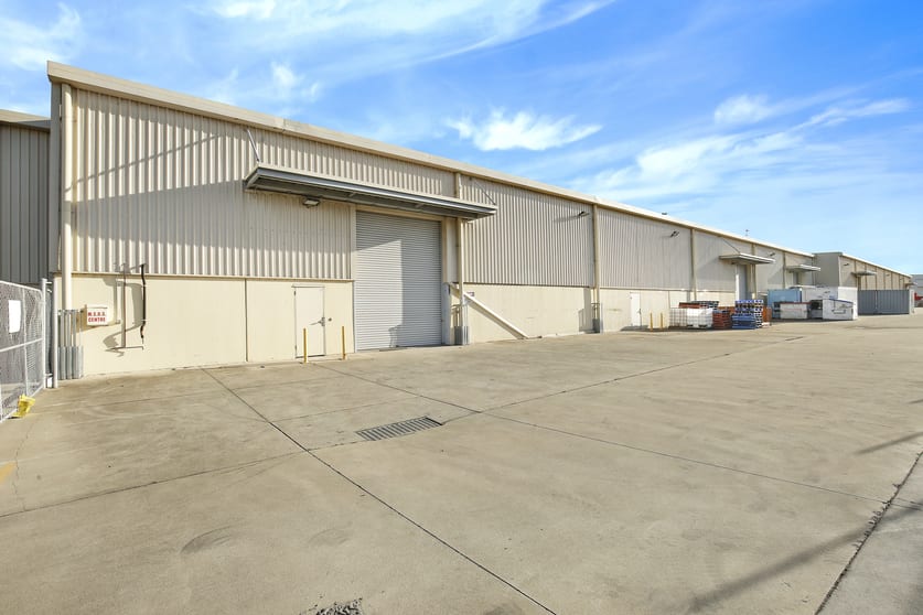 Click to view all images 3/243 Shellharbour Road Port Kembla NSW 2505 - Image 3
