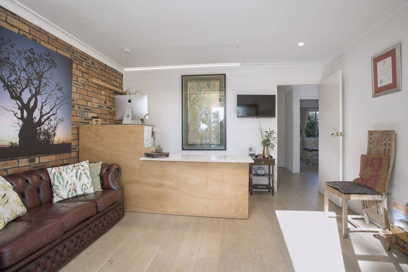 Click to view all images 88 A West Burleigh Road Burleigh Heads QLD 4220 - Image 3