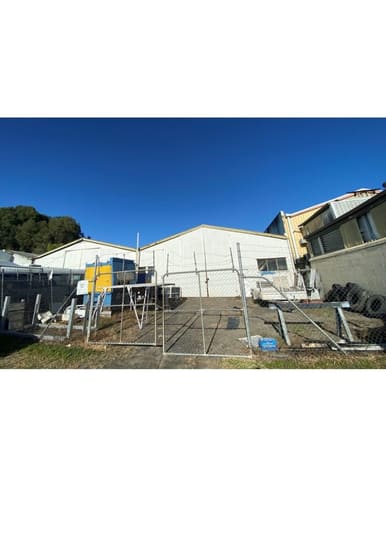 Click to view all images 92 Lyons St. Portsmith QLD 4870 - Image 3