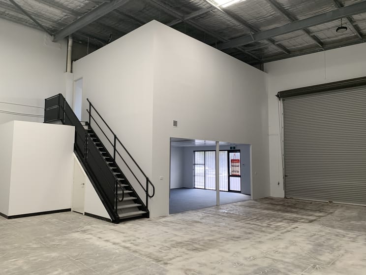 Click to view all images 7/13 Worcestor Bend Davenport WA 6230 - Image 3