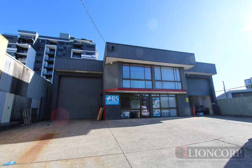 Click to view all images Woolloongabba QLD 4102 - Image 1