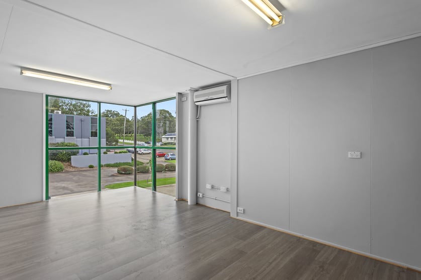 Click to view all images Unit 21/489-491 South Street Harristown QLD 4350 - Image 3
