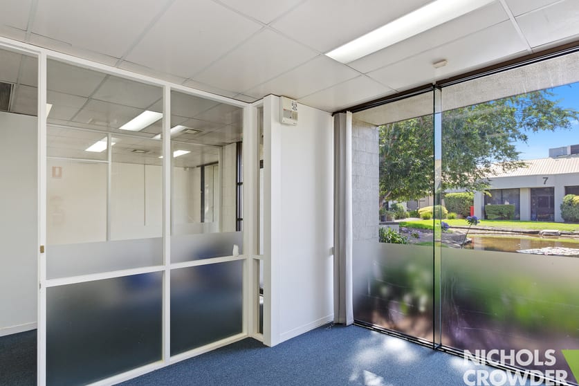 Click to view all images 6/25-41 Redwood Drive Dingley Village VIC 3172 - Image 2