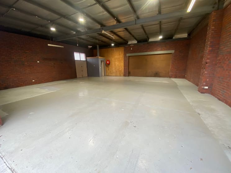 Click to view all images B/157 Cheltenham Road Dandenong VIC 3175 - Image 3