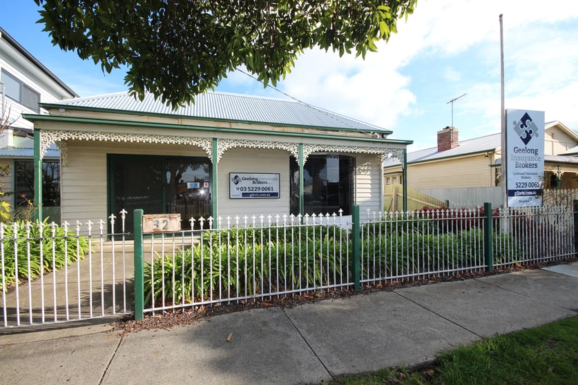Click to view all images 32 Ormond Road East Geelong VIC 3219 - Image 1