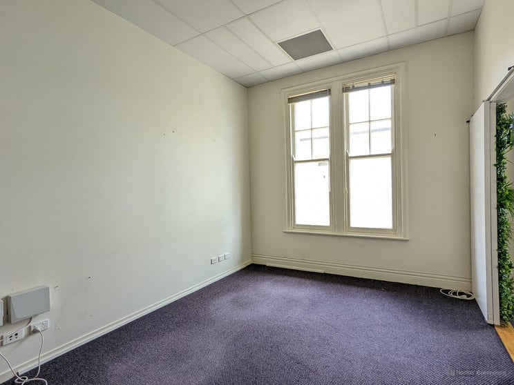 Click to view all images 5a/138 Margaret Street Toowoomba City QLD 4350 - Image 2