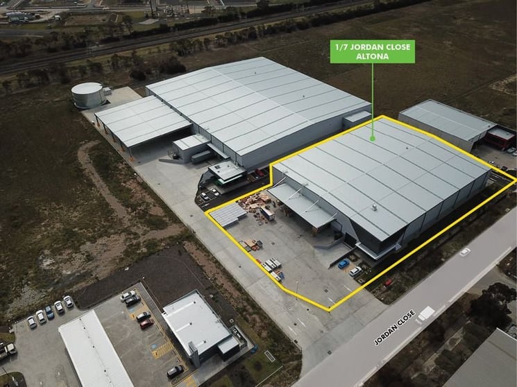 Click to view all images 1/7-17 Jordan Close Altona VIC 3018 - Image 2