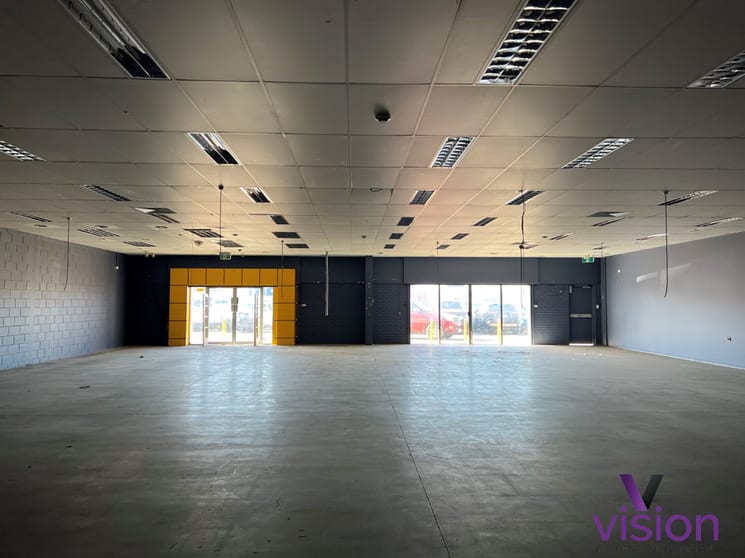 Click to view all images 1B/101 Beach Road Pialba QLD 4655 - Image 1