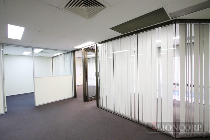 Click to view all images Upper Mount Gravatt QLD 4122 - Image 2