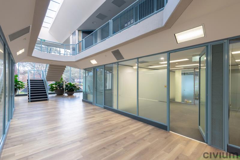 Click to view all images 6b/32 Thesiger Court Deakin ACT 2600 - Image 2