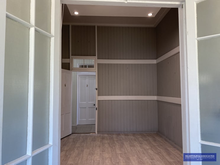 Click to view all images Yeppoon QLD 4703 - Image 3