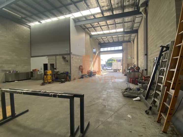 Click to view all images Warehouse / Office/2 Gartmore Avenue Bankstown NSW 2200 - Image 3
