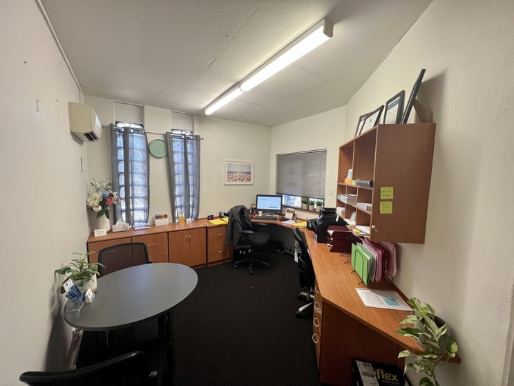 Click to view all images 1/25 Queen Street Busselton WA 6280 - Image 2