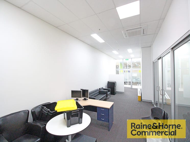 Click to view all images 5B/76 Commercial Road Teneriffe QLD 4005 - Image 1