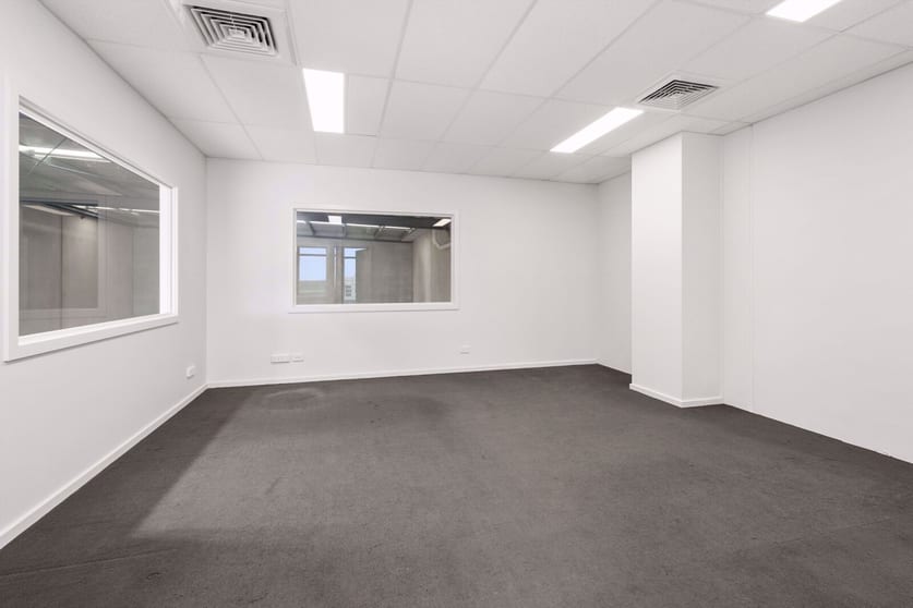 Click to view all images 19 Tarkin Court Bell Park VIC 3215 - Image 3