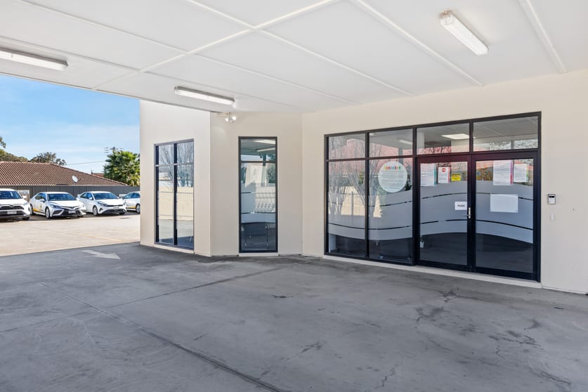 Click to view all images 28B Commercial Road Salisbury SA 5108 - Image 2