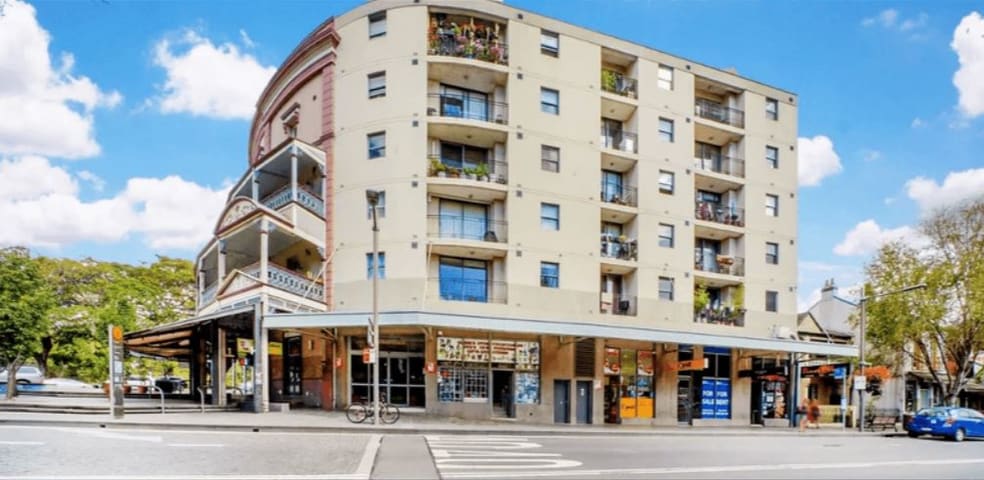 Click to view all images Shop 14/2-12 Glebe Point Road Glebe NSW 2037 - Image 2