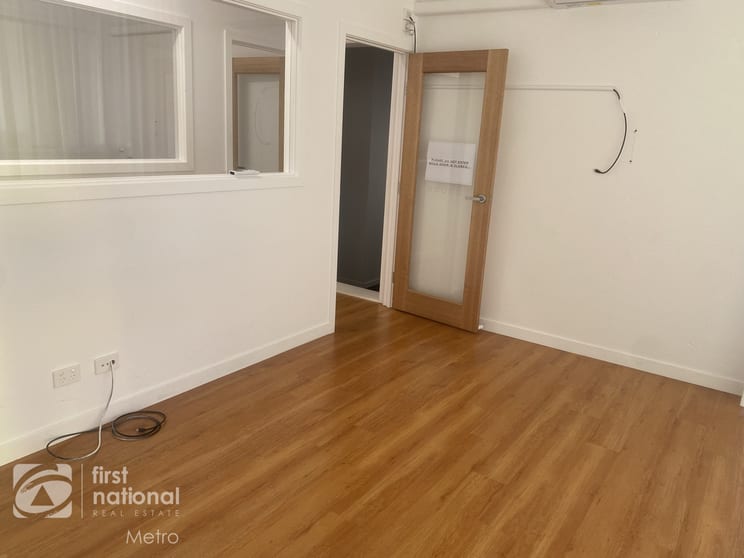 Click to view all images 5/1417 Logan Road Mount Gravatt QLD 4122 - Image 2