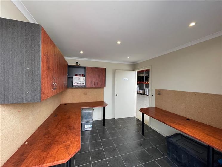 Click to view all images 12/11 Pearse Street Warragul VIC 3820 - Image 5