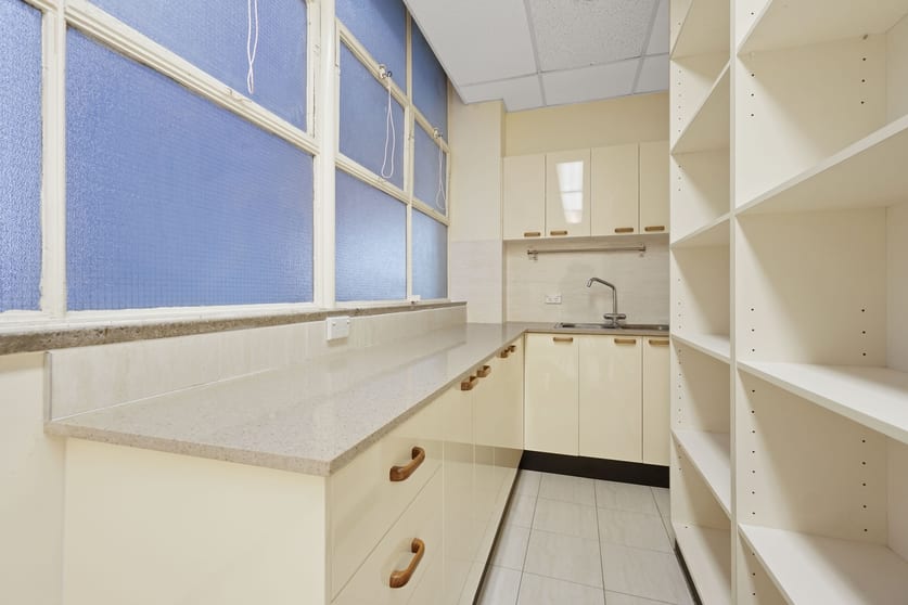 Click to view all images 12/229 Macquarie Street Sydney NSW 2000 - Image 2