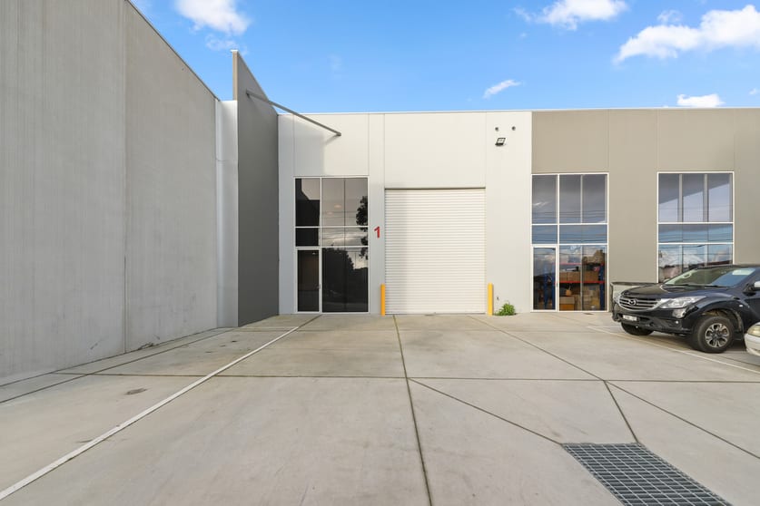 Click to view all images 1/30-32 Christensen Street Cheltenham VIC 3192 - Image 1