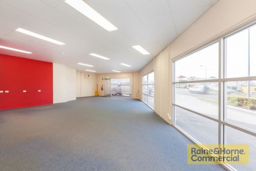Click to view all images 1/12 Webster Road Stafford QLD 4053 - Image 3