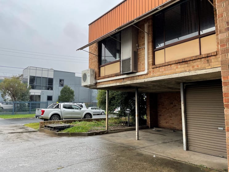 Click to view all images 12 Guernsey Street Guildford NSW 2161 - Image 2
