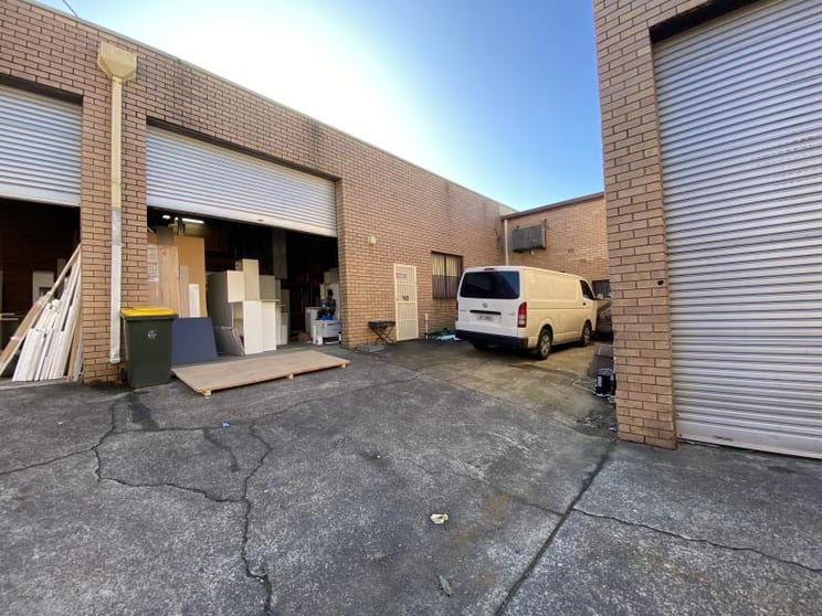 Click to view all images Unit 4/21-23 Charlescotte Ave Punchbowl NSW 2196 - Image 1