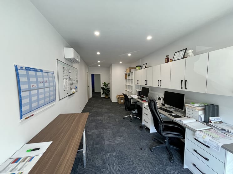 Click to view all images 2/19 Millennium Circuit Helensvale QLD 4212 - Image 3
