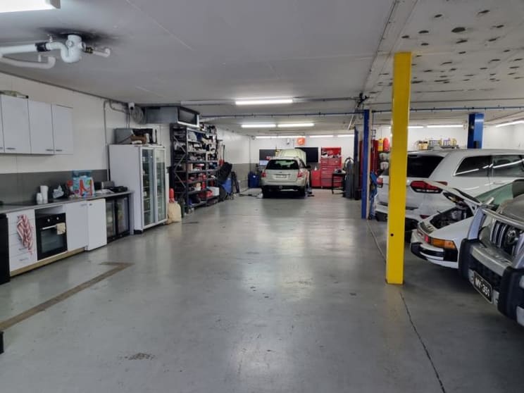 Click to view all images Ground lower Unit 3/30-32 Colbee Court Phillip ACT 2606 - Image 3