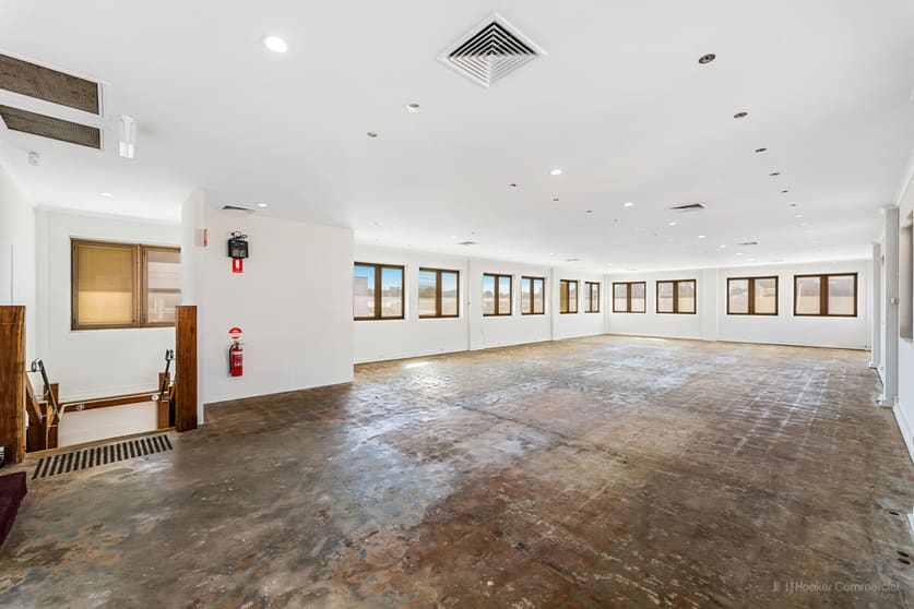 Click to view all images A/210 Margaret Street Toowoomba City QLD 4350 - Image 3