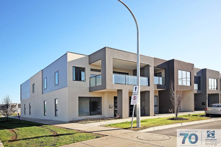 Click to view all images 12 Powell Way Cranbourne West VIC 3977 - Image 1