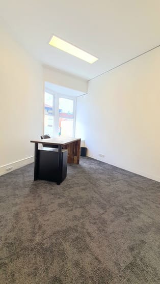 Click to view all images 1/210 Liverpool Street Hobart TAS 7000 - Image 3
