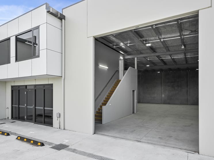 Click to view all images 4/2 Railway Court Cambridge TAS 7170 - Image 3