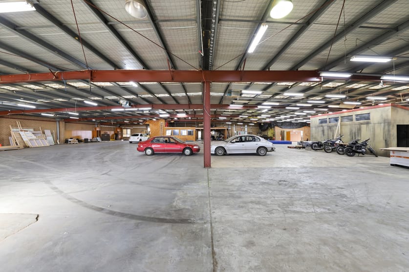 Click to view all images 17-19 Kembla Street Cheltenham VIC 3192 - Image 3