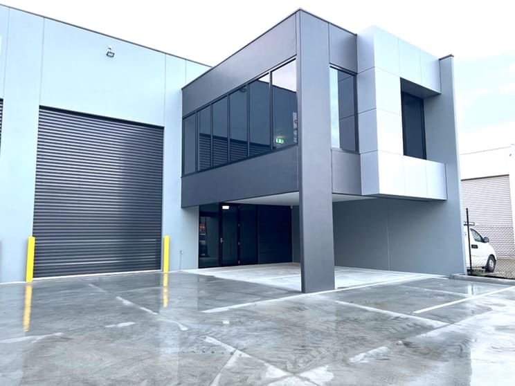 Click to view all images 19 Futures Road Cranbourne West VIC 3977 - Image 2
