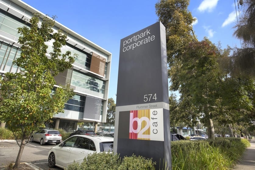 Click to view all images 574 Plummer Street Port Melbourne VIC 3207 - Image 2