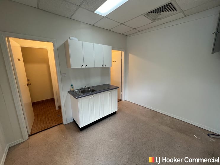 Click to view all images Penrith NSW 2750 - Image 3
