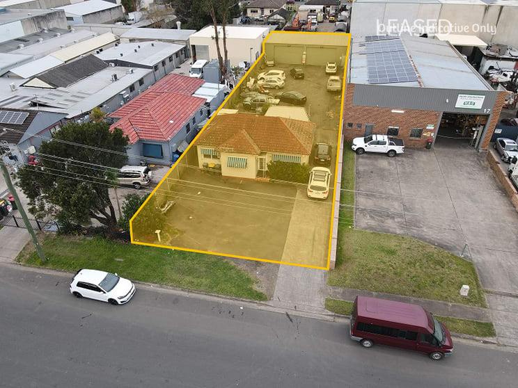 Click to view all images 19 Lincoln Street Minto NSW 2566 - Image 1