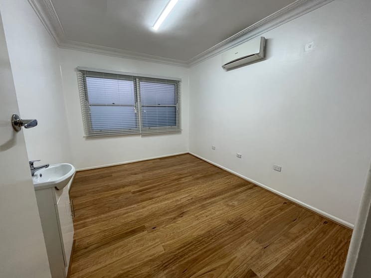 Click to view all images Suite 1/50 Grey Street Keiraville NSW 2500 - Image 3