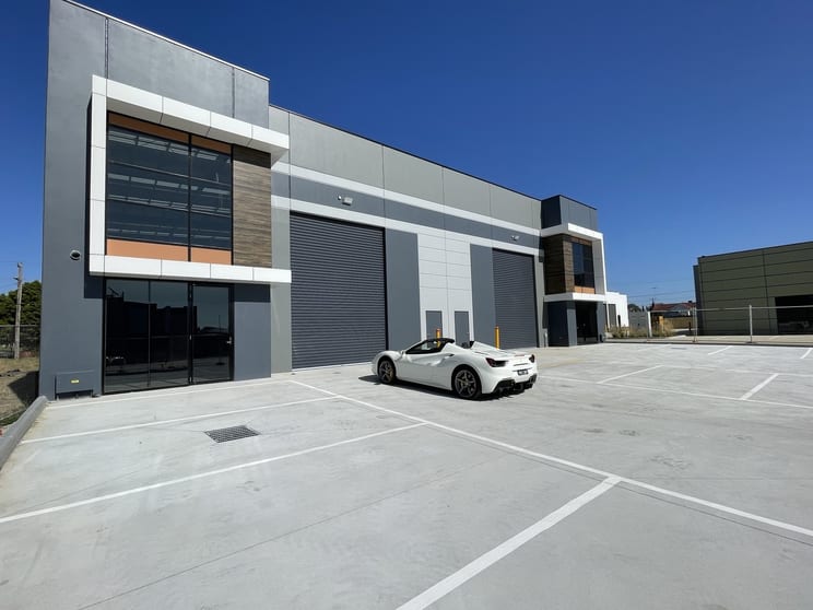 Click to view all images 14 Kelly Court Springvale VIC 3171 - Image 1