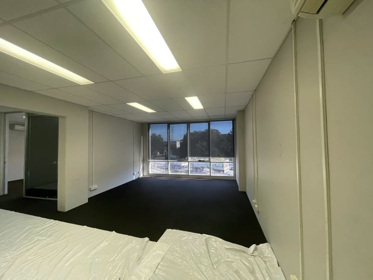 Click to view all images 2/35 Mangrove Lane Taren Point NSW 2229 - Image 3